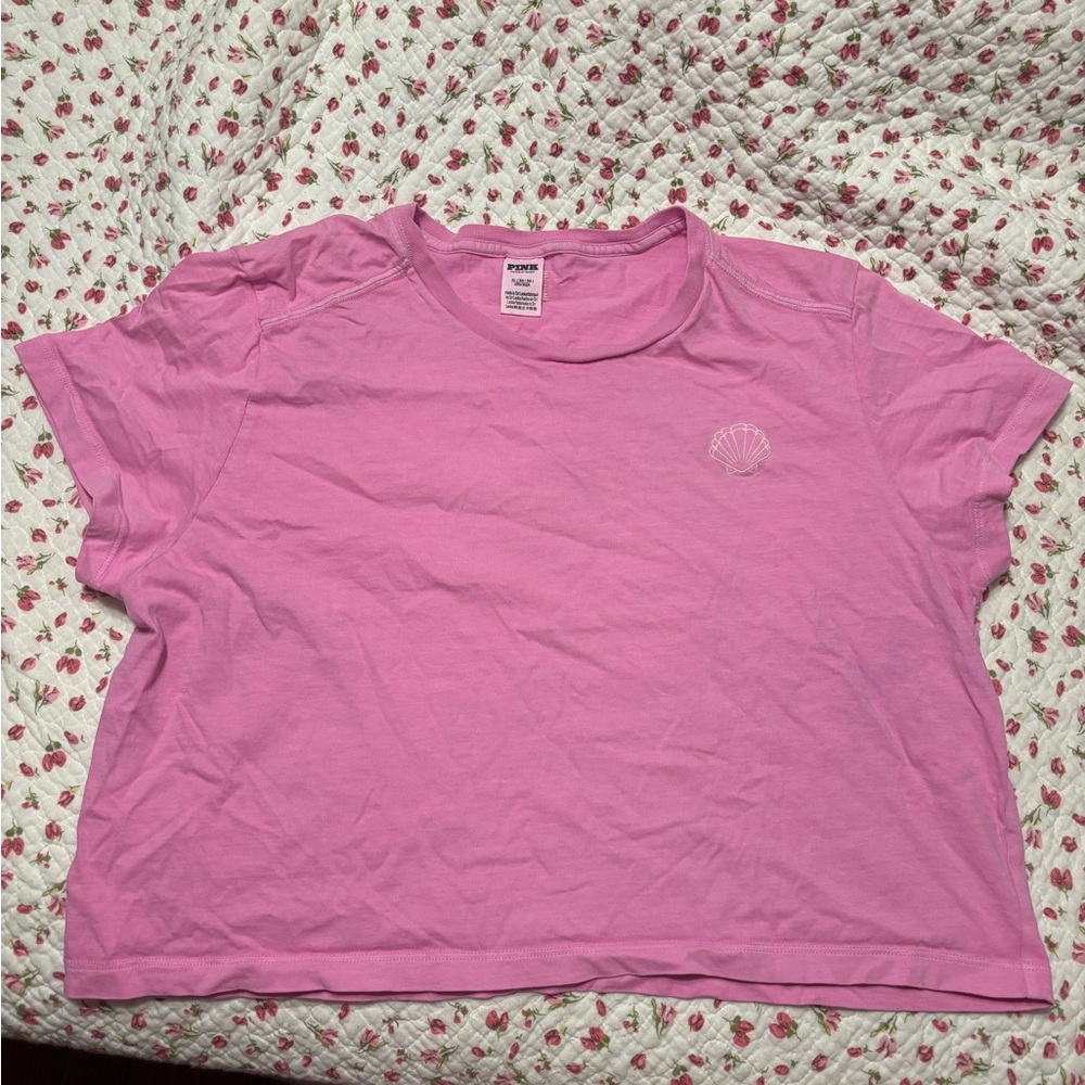 Pink cropped t shirt